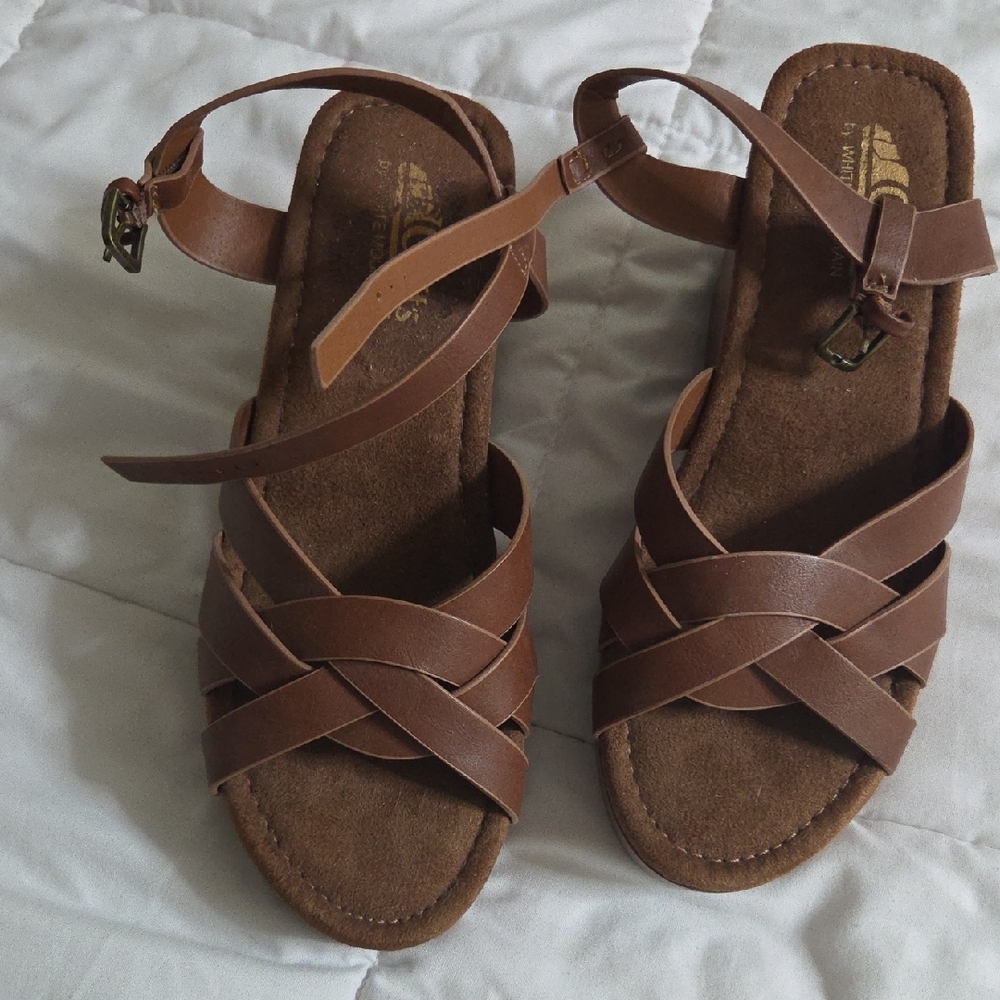 Cliffs by WHITE MOUNTAIN Tan Leather Sandals New
